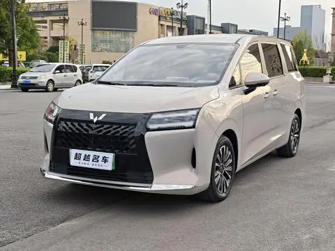 Wuling 星光730 PHEV 2025
