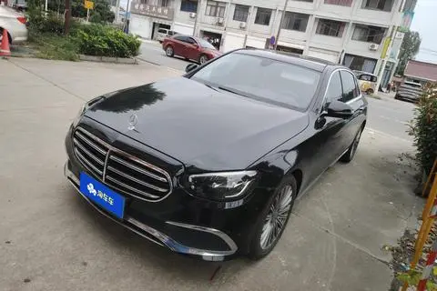 Mercedes-Benz E-Class 2022