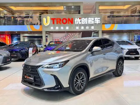 Lexus NX 2023