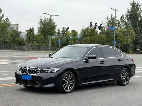 BMW 3 Series 2023 — фото 1