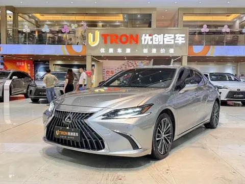 Lexus ES 2022 — фото 1