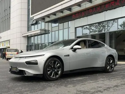 XPeng 小鹏P7 2022