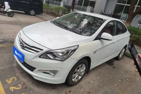 Hyundai Reina 2014