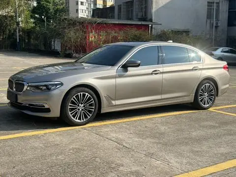 BMW 5 Series 2019 — фото 1