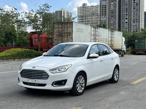 Ford Escort 2015 — фото 1