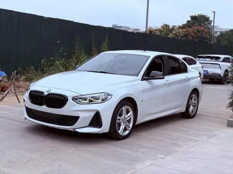 BMW 1 Series 2021