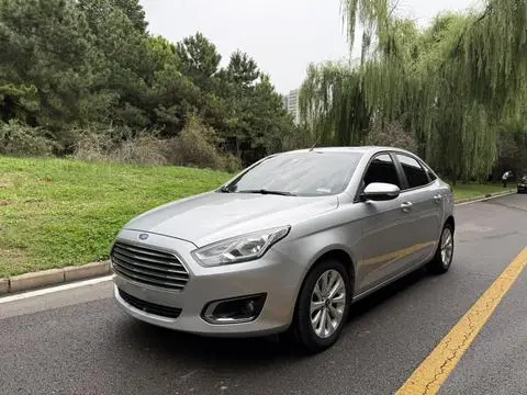 Ford Escort 2015 — фото 1