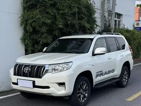 Toyota Prado 2019 — фото 1