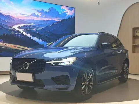 Volvo XC60 2021 — фото 1