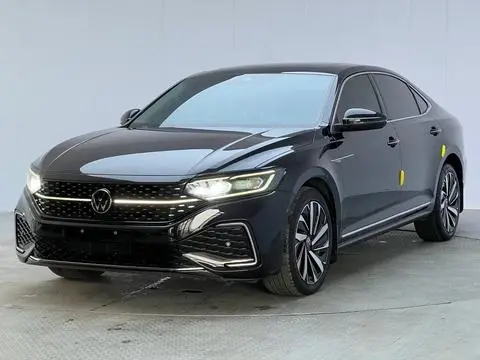 Volkswagen Passat 2022 — фото 1