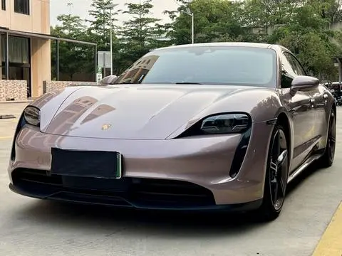 Porsche Taycan 2021