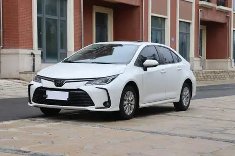 Toyota Corolla 2021 — фото 1