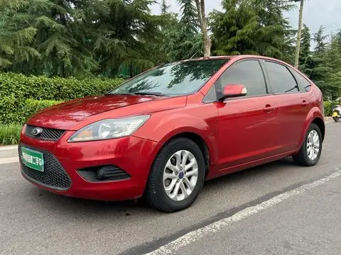 Ford Focus 2013 — фото 1