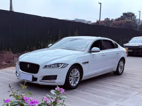 Jaguar XFL 2019