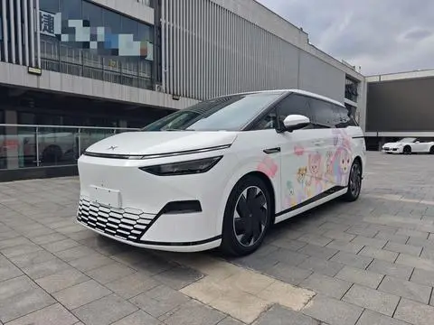 XPeng 小鹏X9 2024