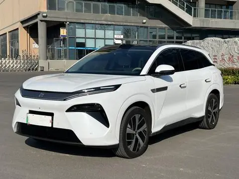BYD TangL DM 2025 — фото 1
