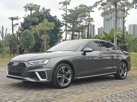 Audi A4L 2020 — фото 1