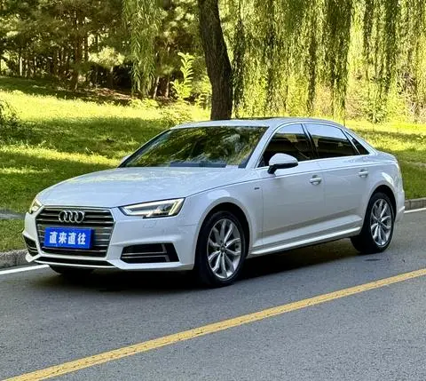 Audi A4L 2018 — фото 1
