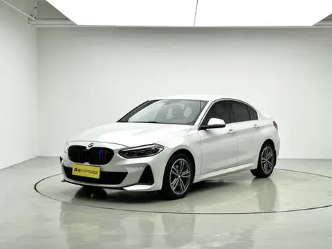 BMW 1 Series 2021 — фото 1