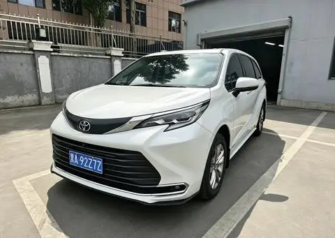 Toyota 赛那 2024