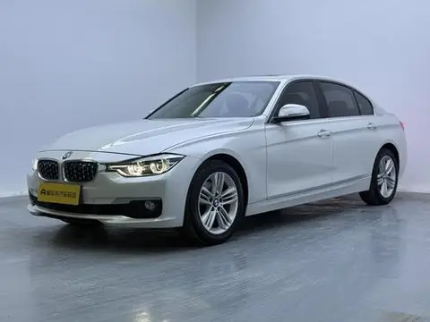 BMW 3 Series 2018 — фото 1