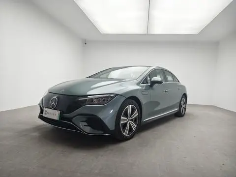 Mercedes-Benz EQE 2025