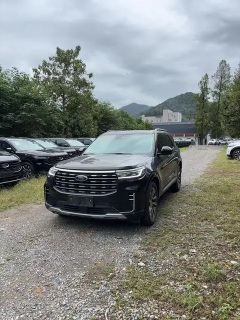 Ford 探险者 2025