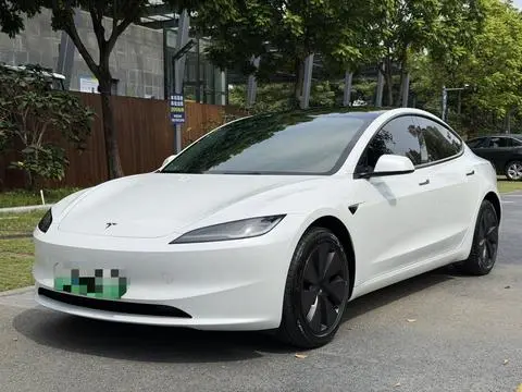 Tesla Model 3 2025