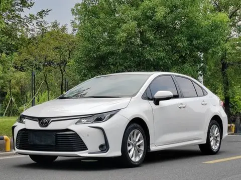 Toyota Corolla 2021 — фото 1