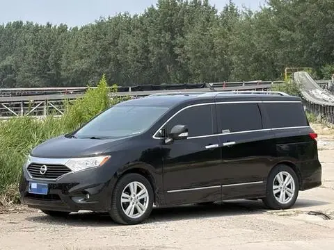 Nissan 贵士 2015