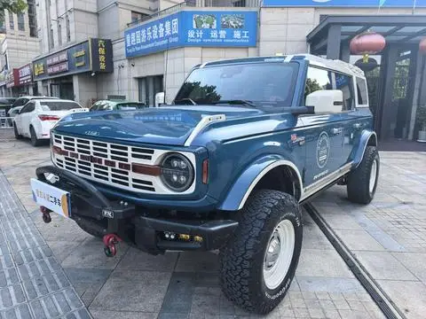 Ford Bronco 2022 — фото 1
