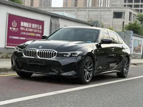 BMW 3 Series 2023 — фото 1