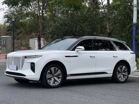 Hongqi E-HS9 2022