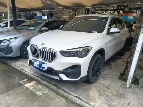 BMW X1 2022 — фото 1