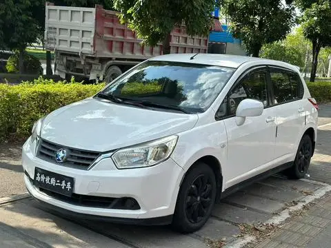 Venucia R50 2013