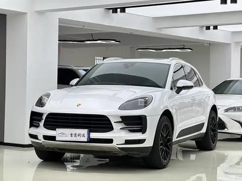 Porsche Macan 2021