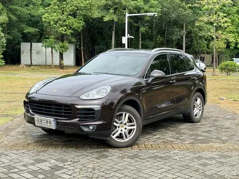 Porsche Cayenne 2016 — фото 1