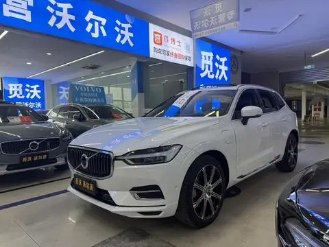 Volvo XC60 PHEV 2021 — фото 1