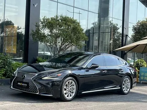 Lexus LS 2020