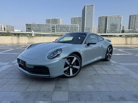 Porsche 911 2025