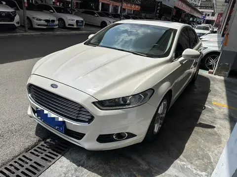 Ford Mondeo 2013 — фото 1