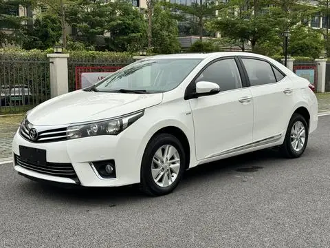 Toyota Corolla 2014 — фото 1
