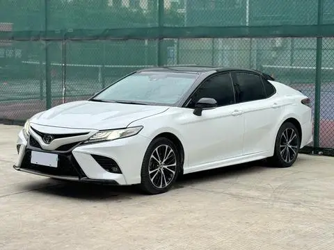 Toyota Camry 2019
