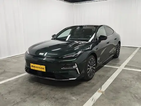 Geely 星耀8 PHEV 2025