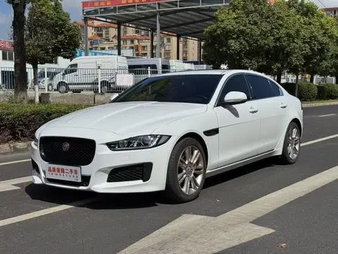 Jaguar XEL 2019 — фото 1