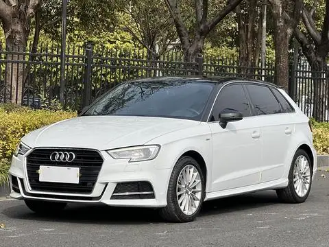 Audi A3 2018 — фото 1