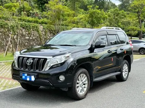 Toyota Prado 2016 — фото 1