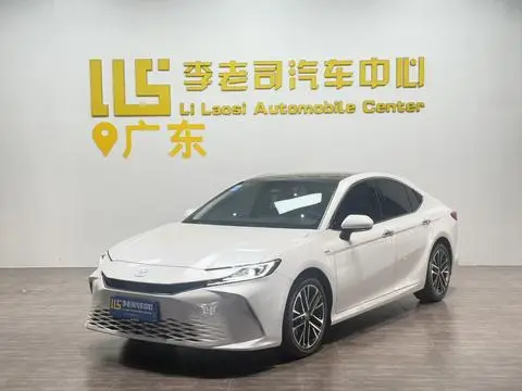 Toyota Camry 2024