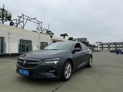 Buick Regal 2022 — фото 1