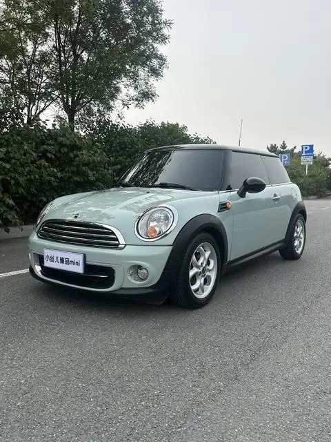MINI MINI 2012